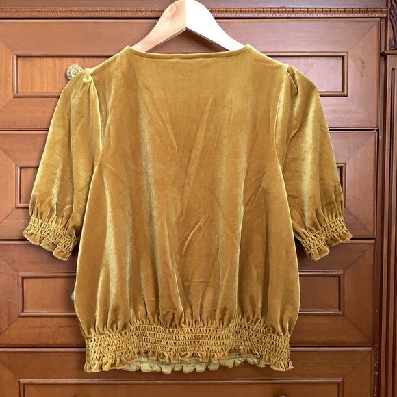 NWT - Madewell Velvet Smocked Crossover Top - Picture 6 of 7